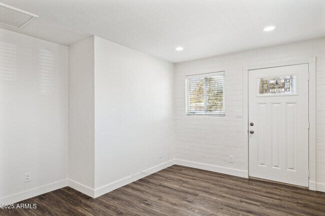 Photo - 1542 E Turquoise Ave