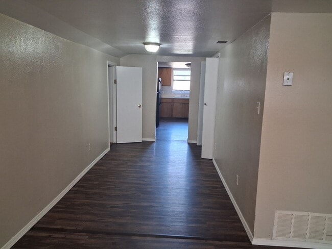 905-907 N Ave K