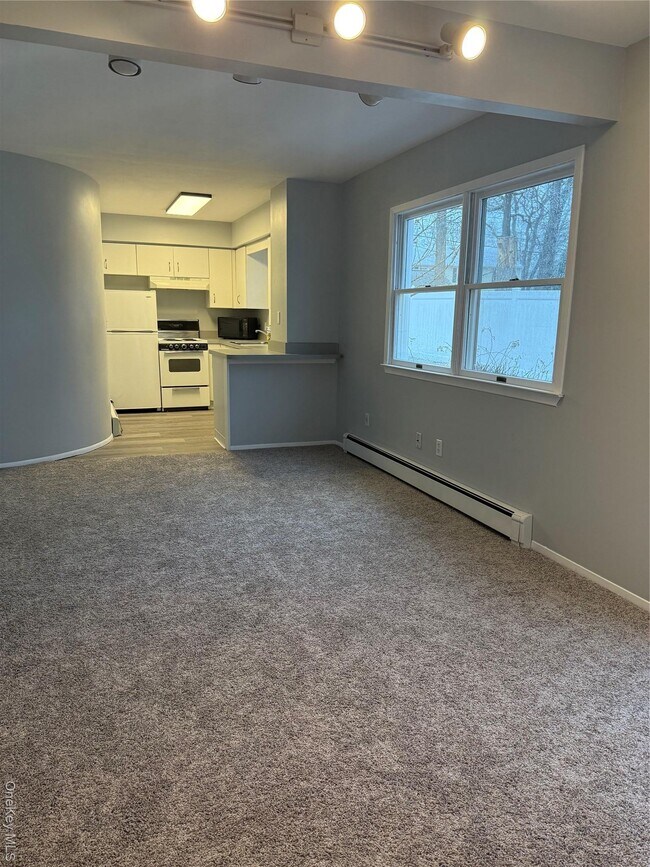 Photo - 5 Whitney Ln