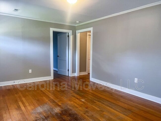 Photo - 211 N Pliney Cir