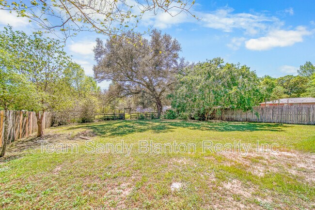 Photo - 5899 Gillum Rd