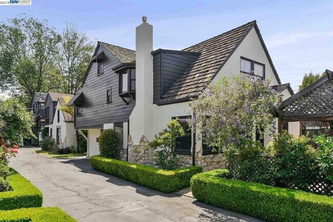 Exterior - 1562 Lincoln Ave Townhome
