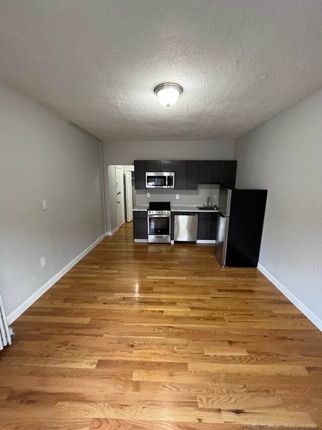 Building Photo - 1124 Commonwealth Ave Unit 1