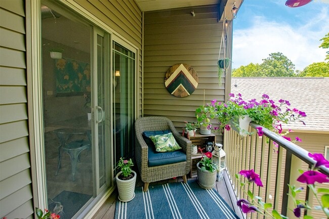 Photo - 408 S Prairie St
