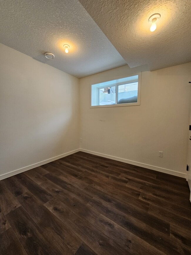 9421 154 St NW