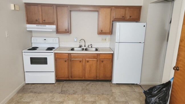 Photo - 5 W MAGNOLIA, AVE, 4 Unit 4
