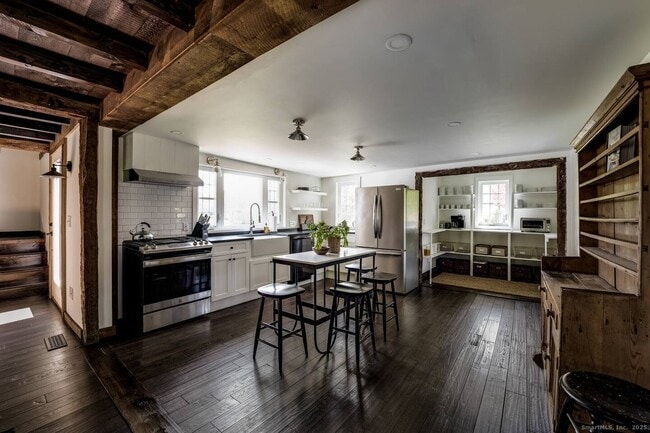 Photo - 740 Little City Rd