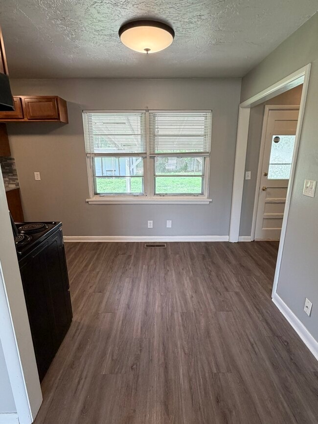 Photo - 740 Highland Pky