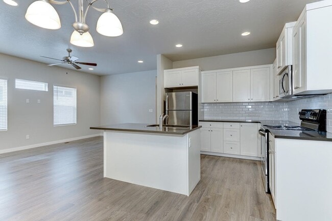 Photo - 2207 Ison Ct Unidad #102