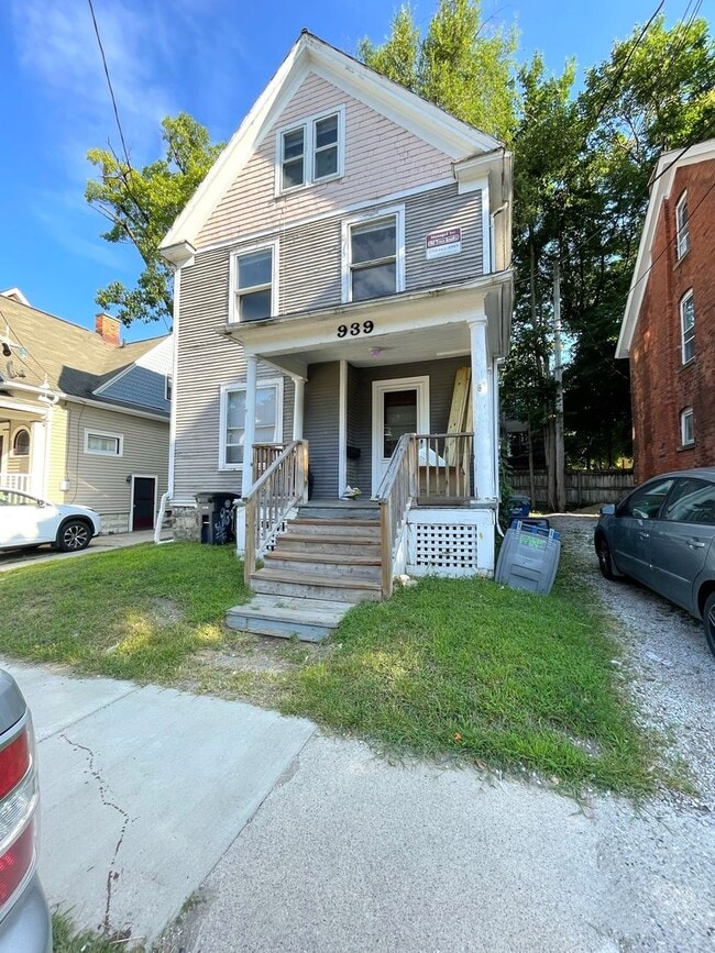 Building Photo - 939 Greenwood Ave