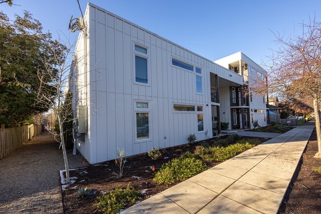 Photo - 4647 SE 40th Ave