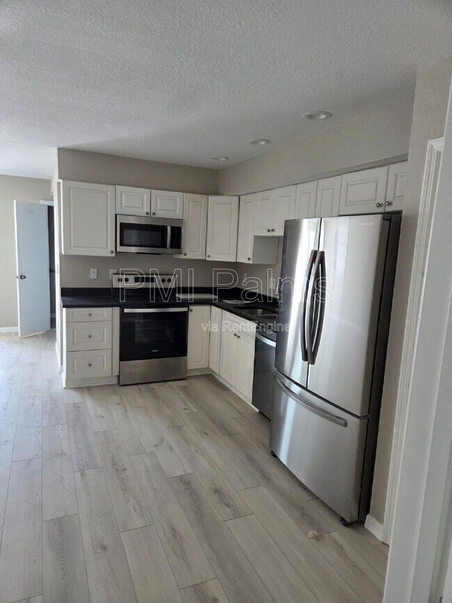 Photo - 4860 82nd Ave N Unidad 2