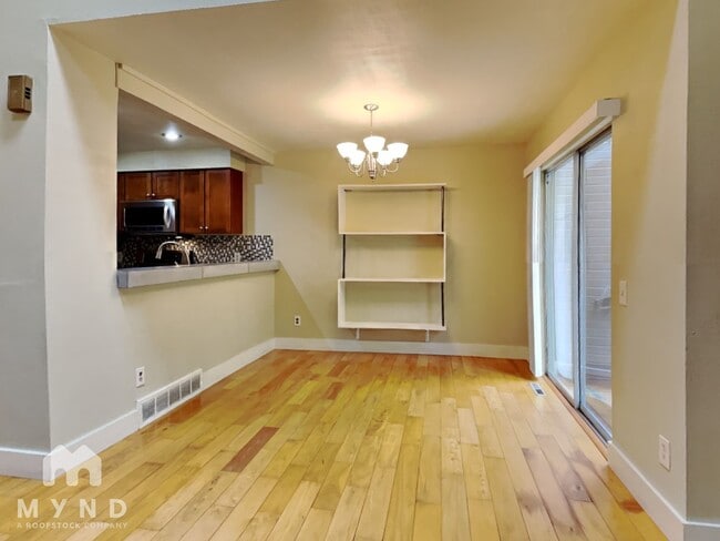 Photo - 2002 S Helena St