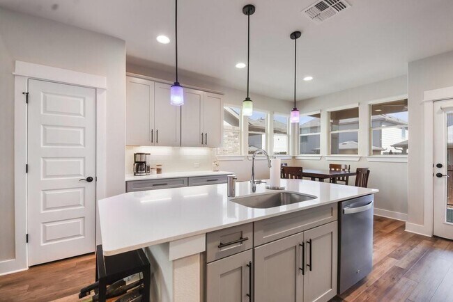 Photo - 16117 Nightshade St