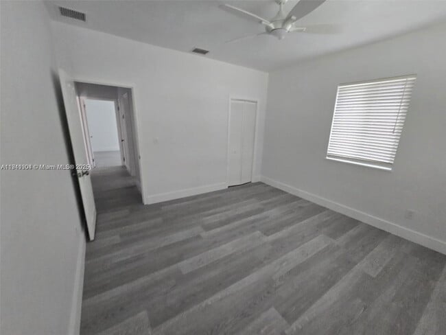 Photo - 1637 SW 17th St