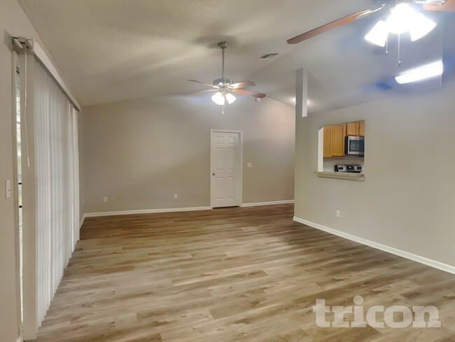 Photo - 8256 Creek Hollow Ct