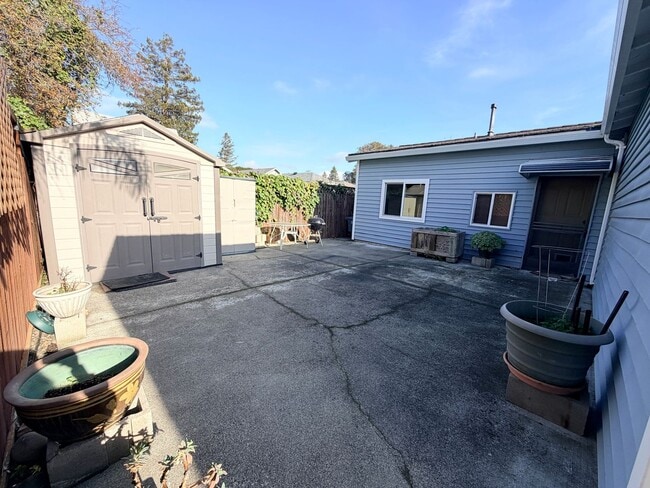 Photo - Charming One-Bedroom Near Downtown Petaluma – Utilities Included