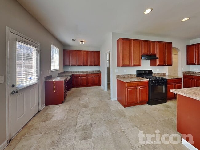 Photo - 5517 Village Trace