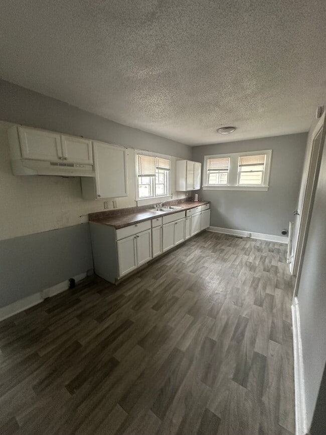 Photo - 3 bedroom 1 bath cozy home!