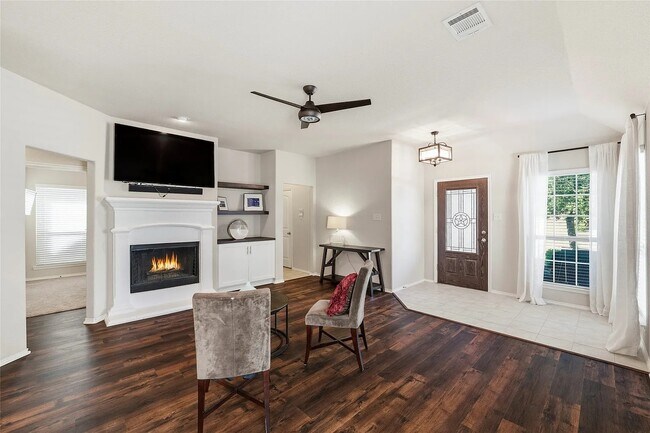 Photo - 9905 Cottontail Ln