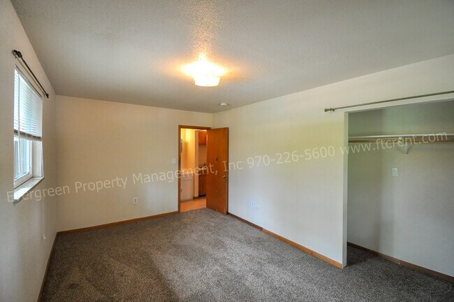 Photo - 915 James Ct Unidad 4