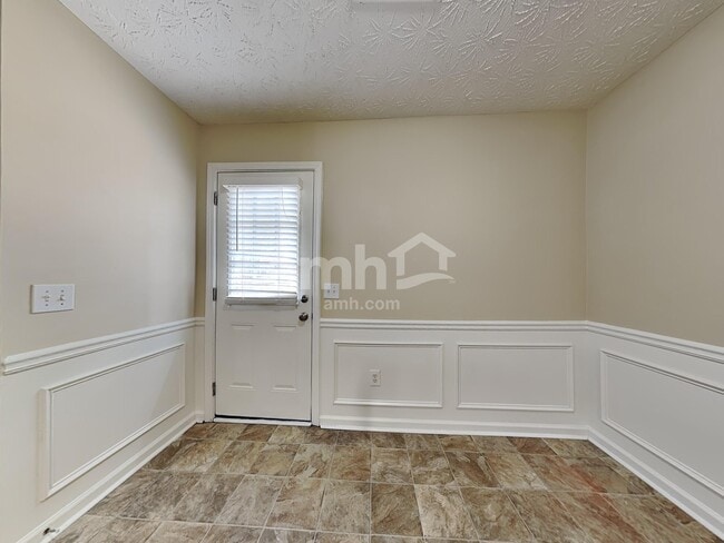 Photo - 1160 Hillary Ln