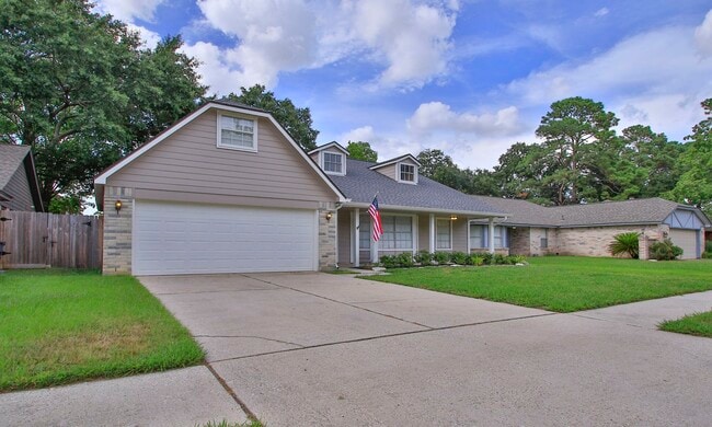 Photo - 9130 Kirkleigh Ln