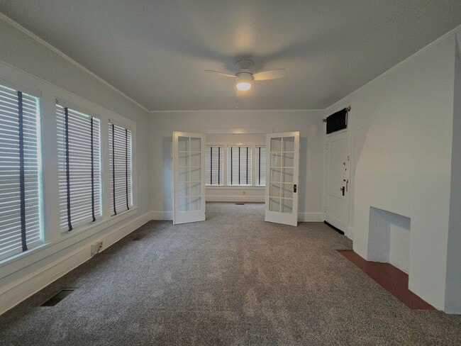 Photo - 211 E Park St Unit 1