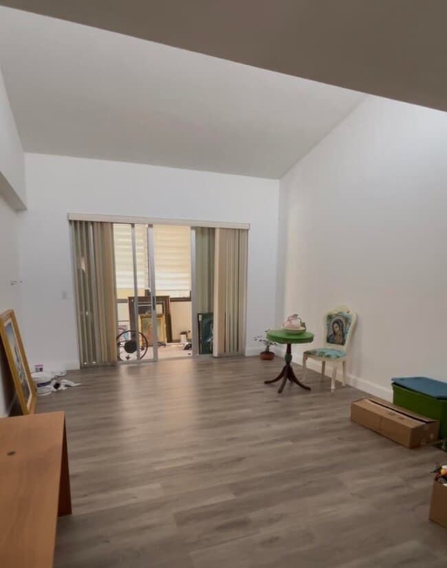 Building Photo - 2540 Boundbrook Blvd Unit 205