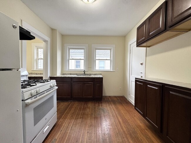 Building Photo - 20 Dunster Rd Unit 2