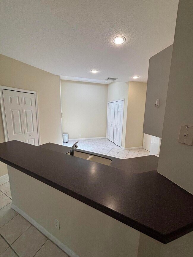 Photo - 10100 Larkspur Ln