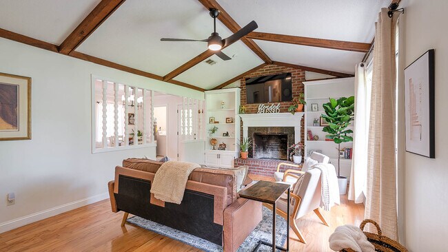 Photo - 707 Tower Dr