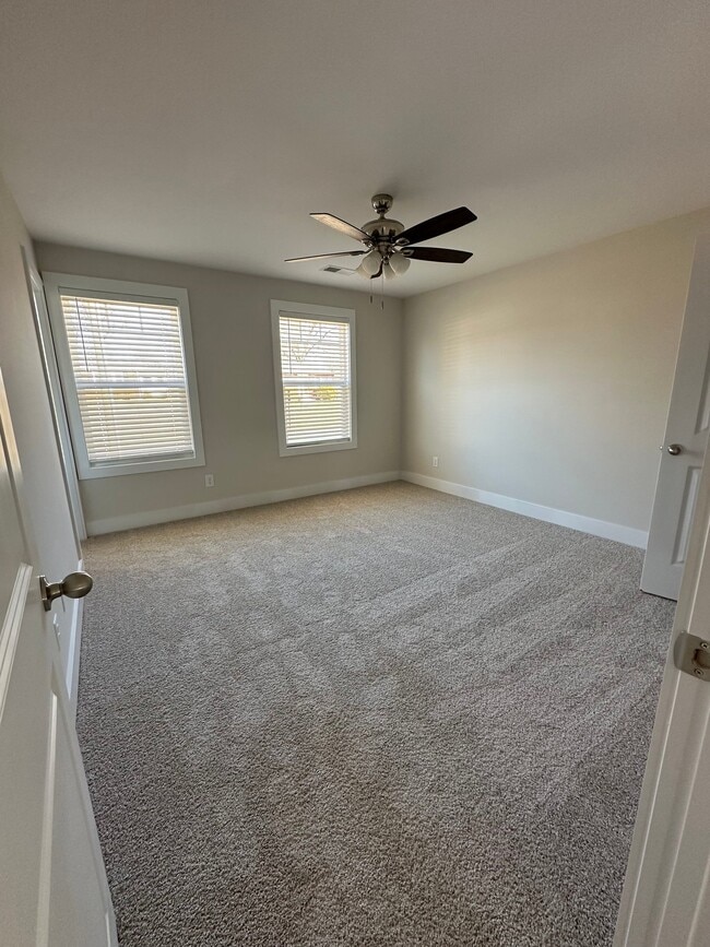 Photo - 802 Union St