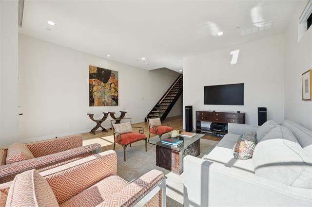 Photo - 3672 Asbury St