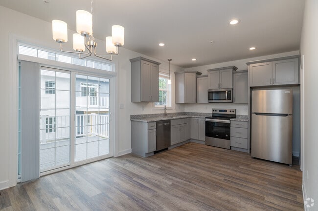 4BR, 2.5BA - 1,625SF - Kitchen