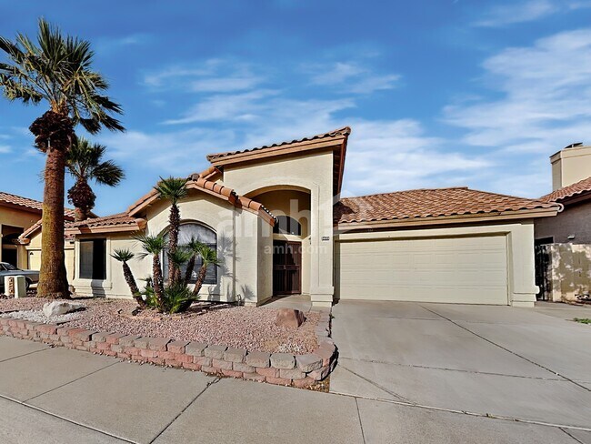 Photo - 3603 N 107th Dr House