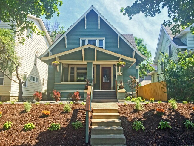SINGLE FAMILY HOME! Great Location! Laundr... - SINGLE FAMILY HOME! Great Location! Laundr...