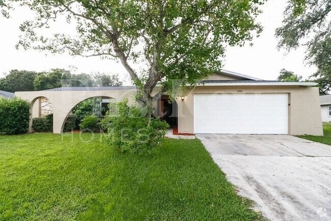 Building Photo - 2268 Riverside Dr N Rental