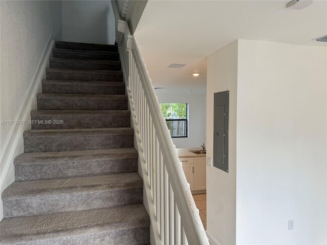 Photo - 607 NE 208th Terrace