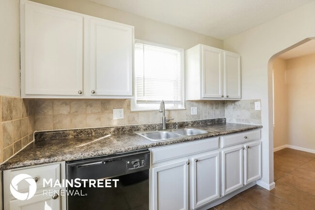 Photo - 5212 N Spruce Ave