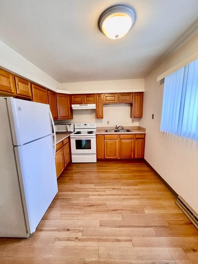 Photo - 56-58-58 Main St