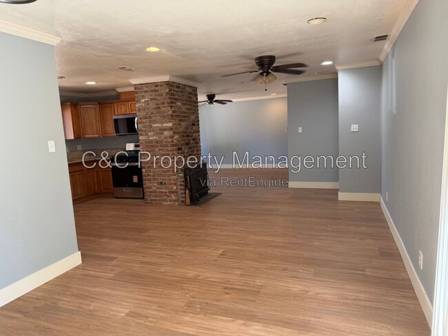 Photo - 2701 Lerwick Rd