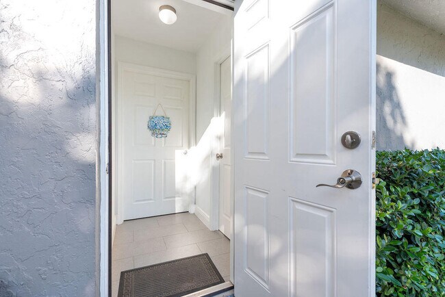 Photo - 147 Granada St