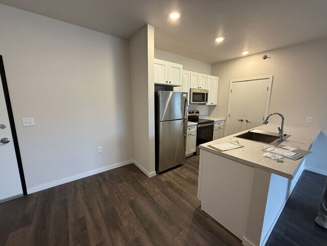 Photo - Northern Point Apartments Unit 1104-101