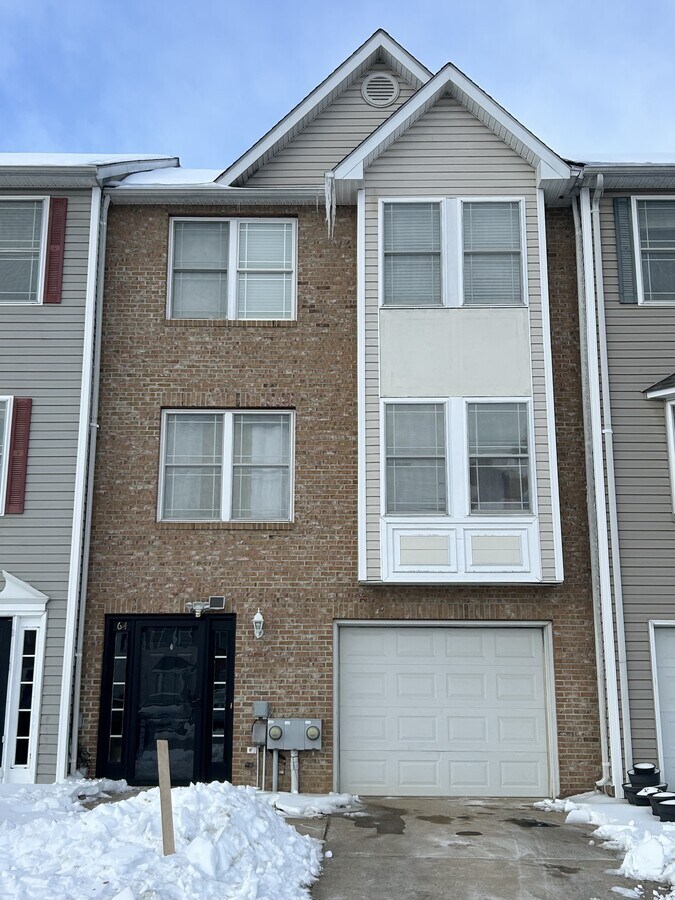 Photo - 64 Baltusrol Dr