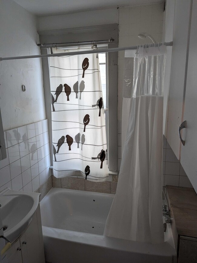 Photo - 1725 Ottawa St