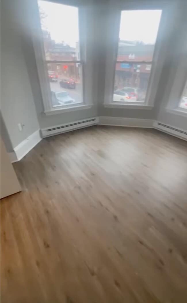 Photo - 452 Main St Unit 4