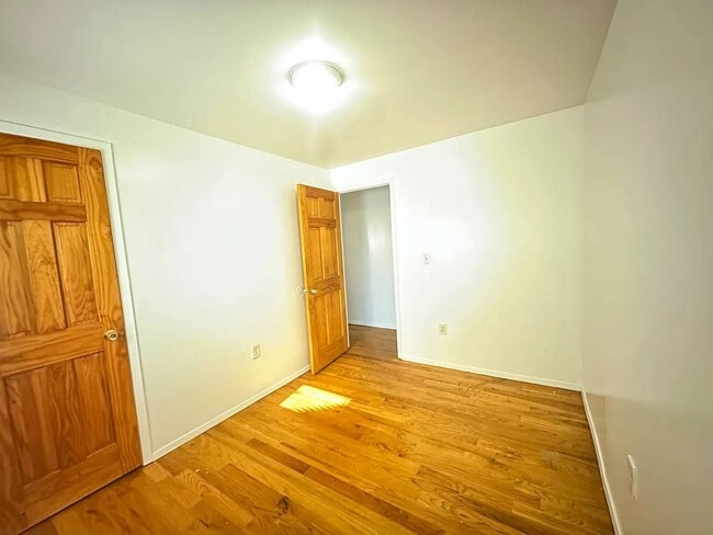 Building Photo - 134-52 175th St