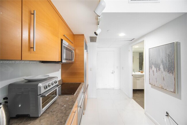 Photo - 475 Brickell Ave Unit 2010