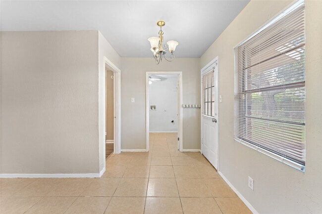 Photo - 2910 Somerset Ave